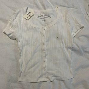 Aeropostale shrunken tee